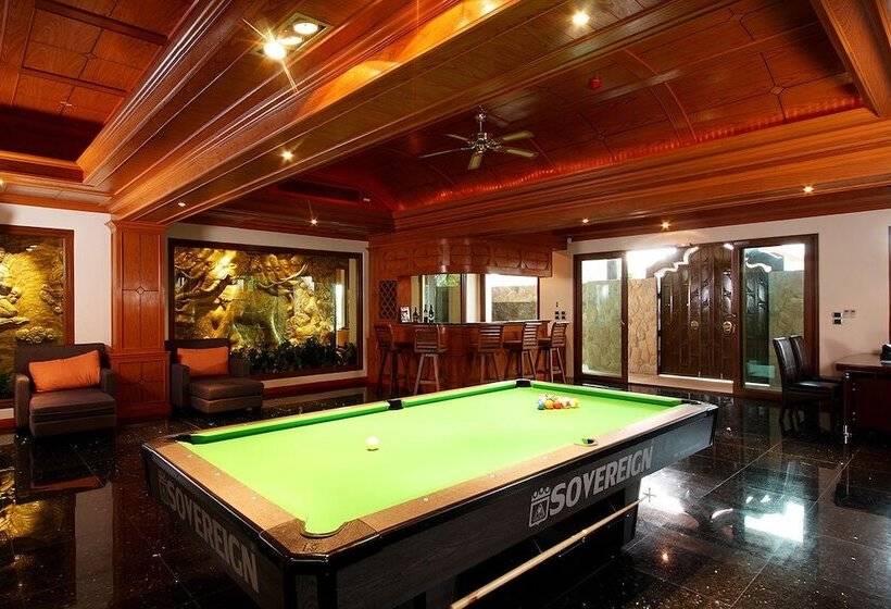 호텔 Reuan Thai Villa