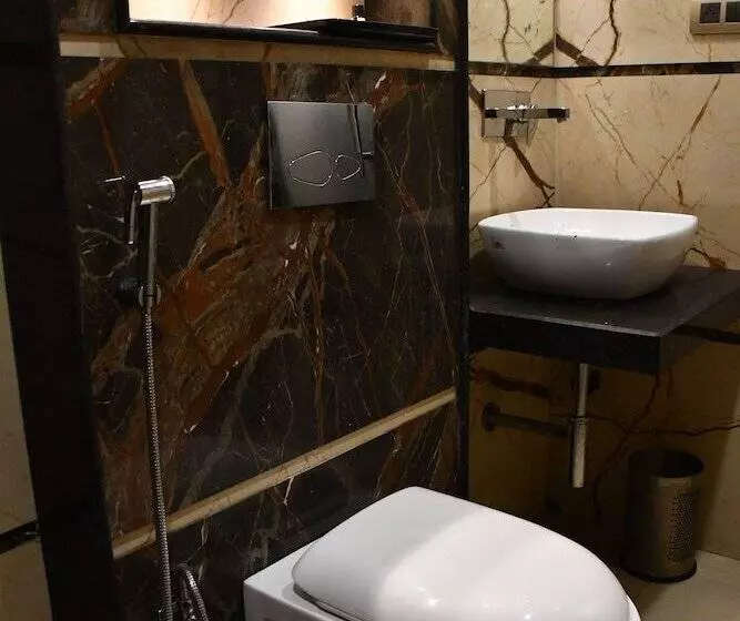 هتل Vibharaj Palace