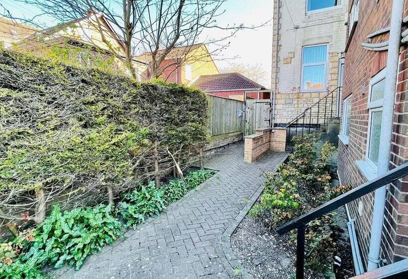 פנסיון Lyndene Holiday Apartments