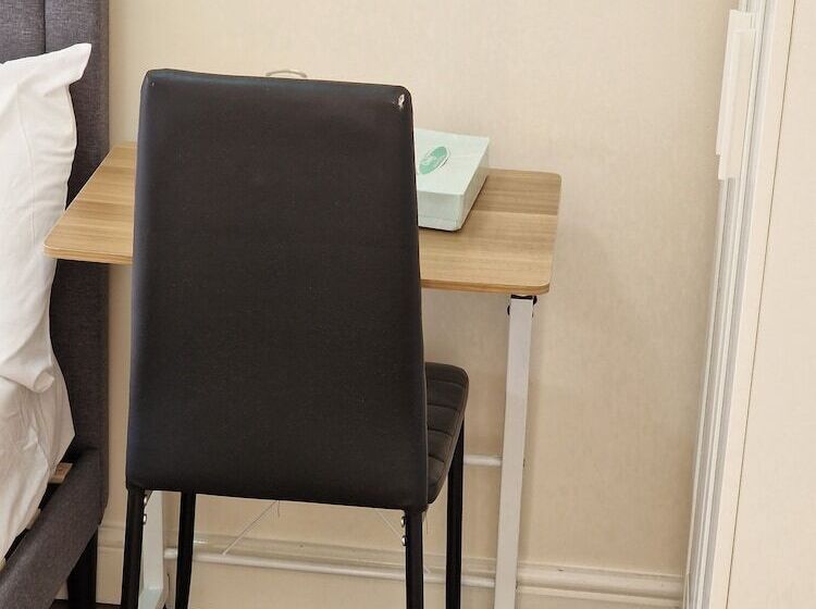 Residens Beautiful 1 Room House In London