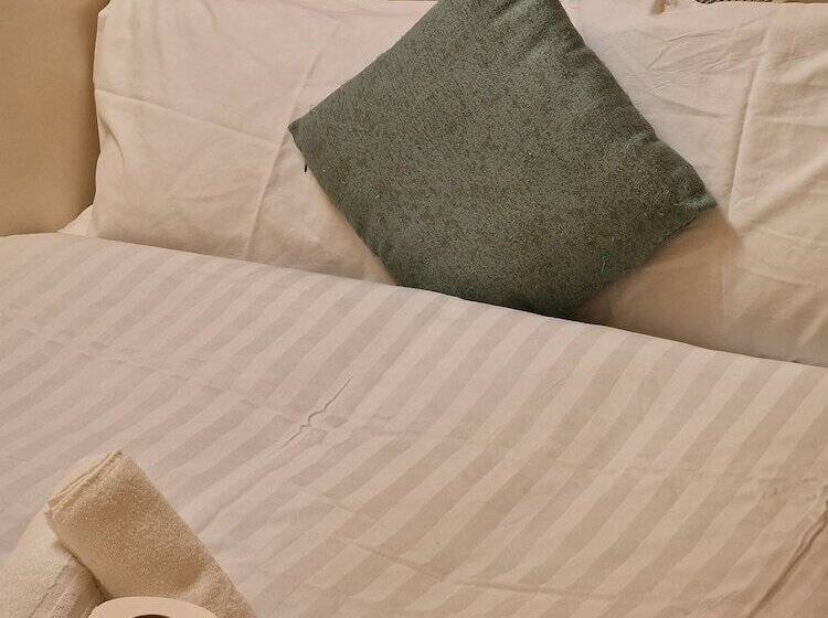 レジデンス Beautiful 1 Room House In London