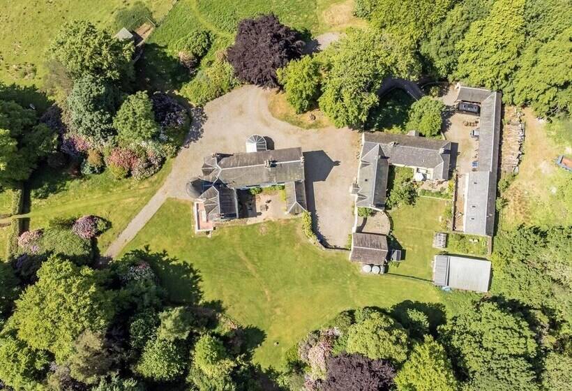 דירת נופש Charming 7 Bed Estate House Near Gleneagles