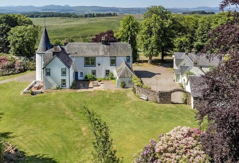 דירת נופש Charming 7 Bed Estate House Near Gleneagles
