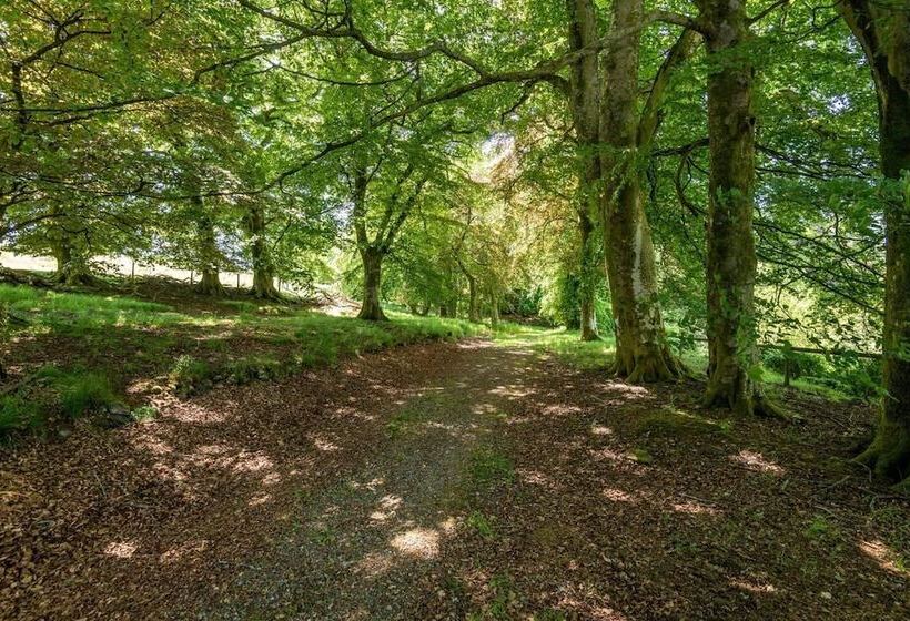 דירת נופש Charming 7 Bed Estate House Near Gleneagles