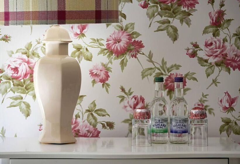 דירת נופש Charming 7 Bed Estate House Near Gleneagles