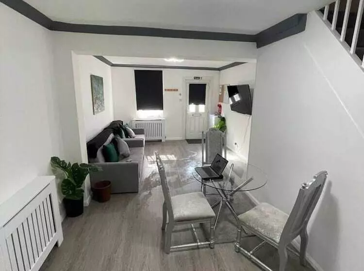 レジデンス Luxury Spacious 2 Bed House In Brentwood Essex