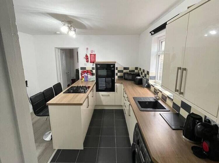 إقامة Luxury Spacious 2 Bed House In Brentwood Essex