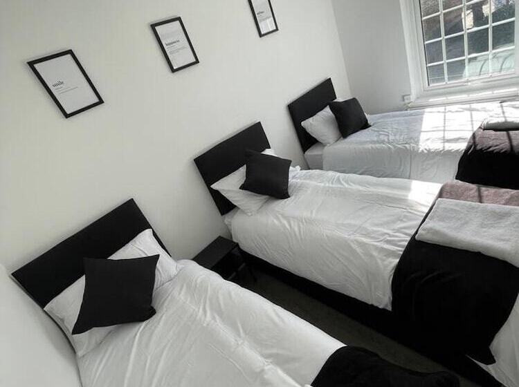 إقامة Luxury Spacious 2 Bed House In Brentwood Essex