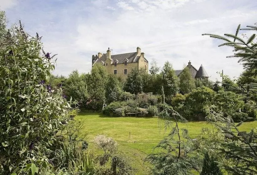 Residenssi The Tower At Plane Castle