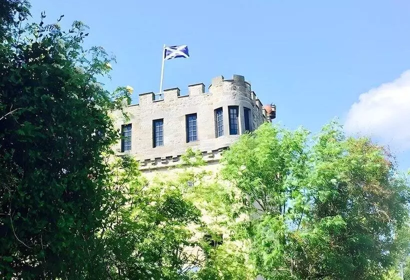 Residenssi The Tower At Plane Castle