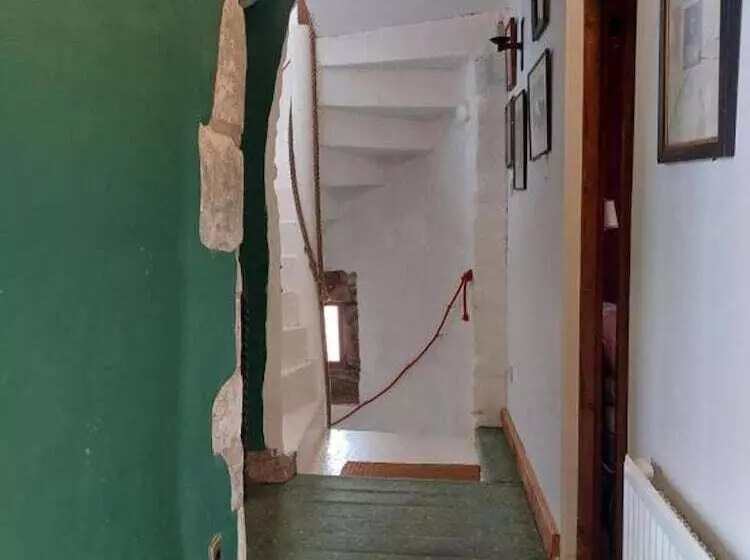 Residenssi The Tower At Plane Castle