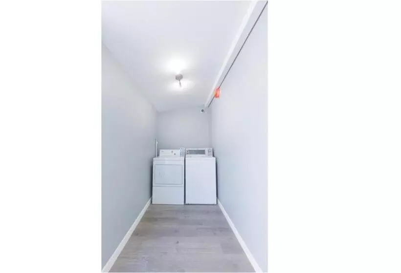 Sands Motel By Oyo Winnie