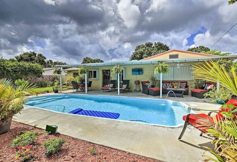 St. Petersburg Home W/ Tropical Yard & Pool!