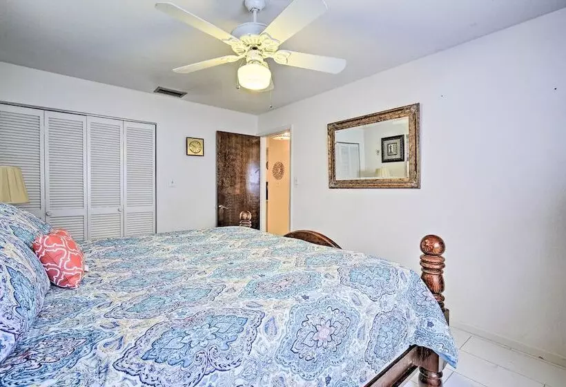 St. Petersburg Home W/ Tropical Yard & Pool!