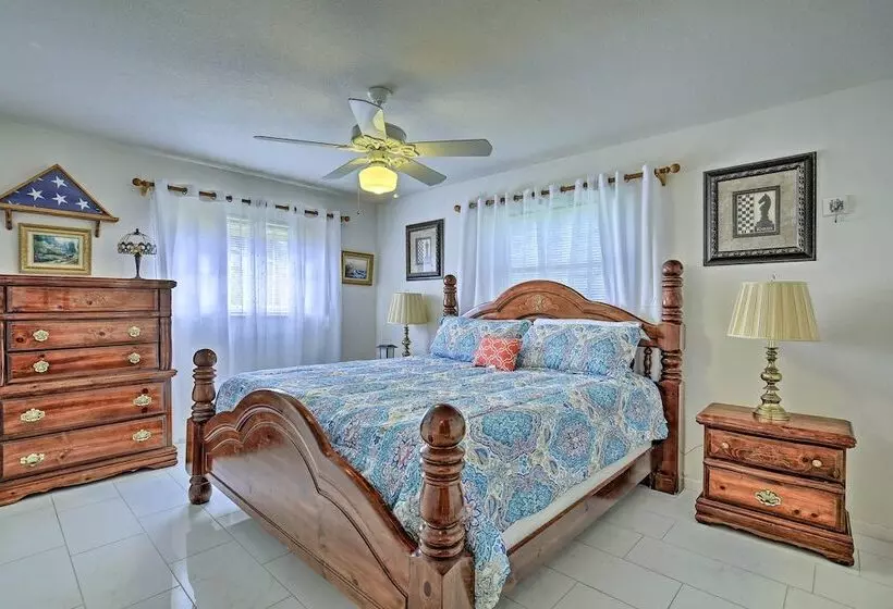 St. Petersburg Home W/ Tropical Yard & Pool!