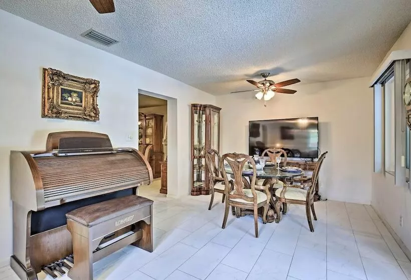 St. Petersburg Home W/ Tropical Yard & Pool!