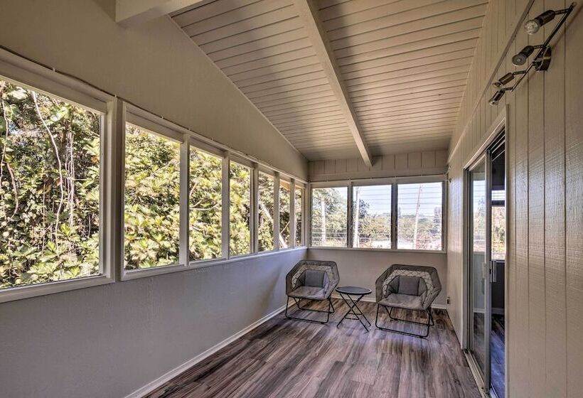 Sunny Pahoa Retreat: Snorkel, Hike & Shop!