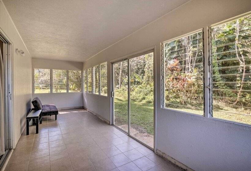 Sunny Pahoa Retreat: Snorkel, Hike & Shop!