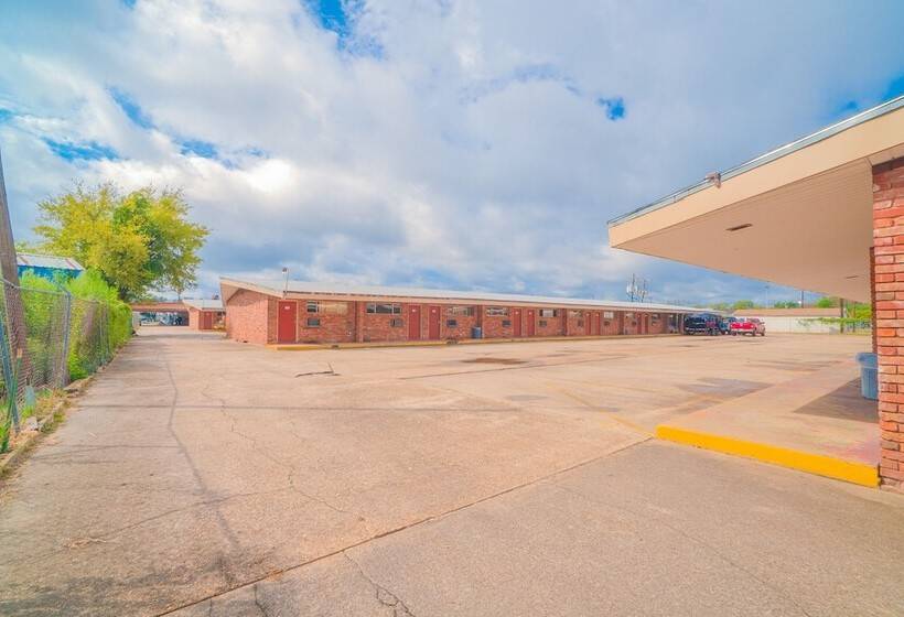 Town & Country Motel Bossier City By Oyo