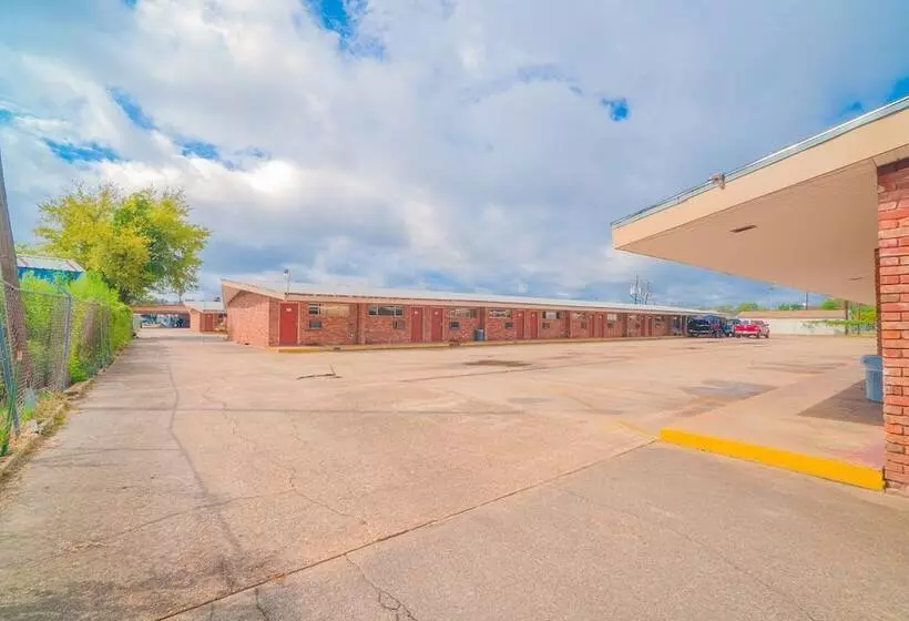 Town & Country Motel Bossier City By Oyo