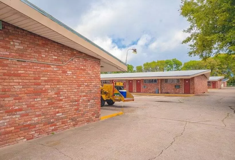 Town & Country Motel Bossier City By Oyo