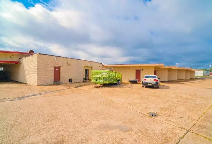 Town & Country Motel Bossier City By Oyo