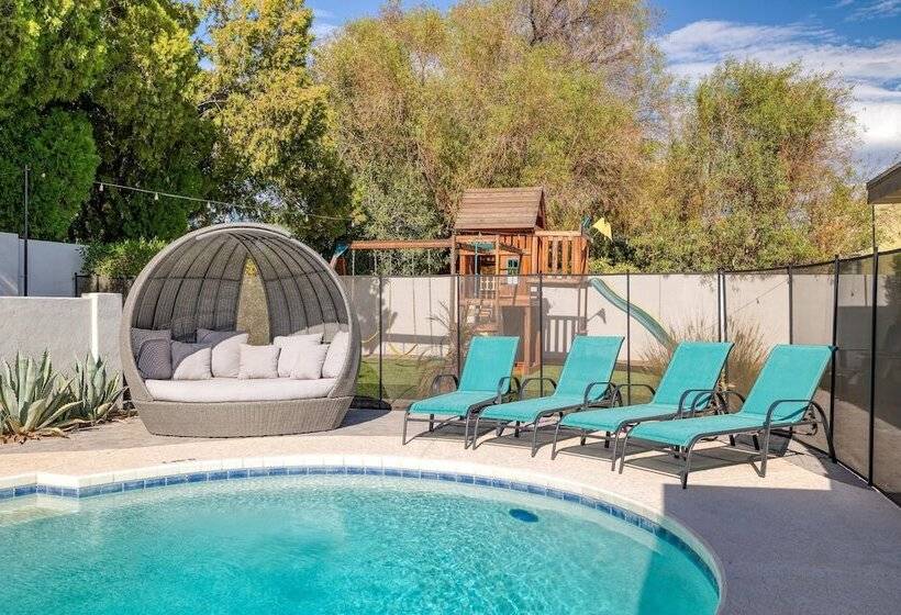 White Agate By Avantstay Pool + Playground