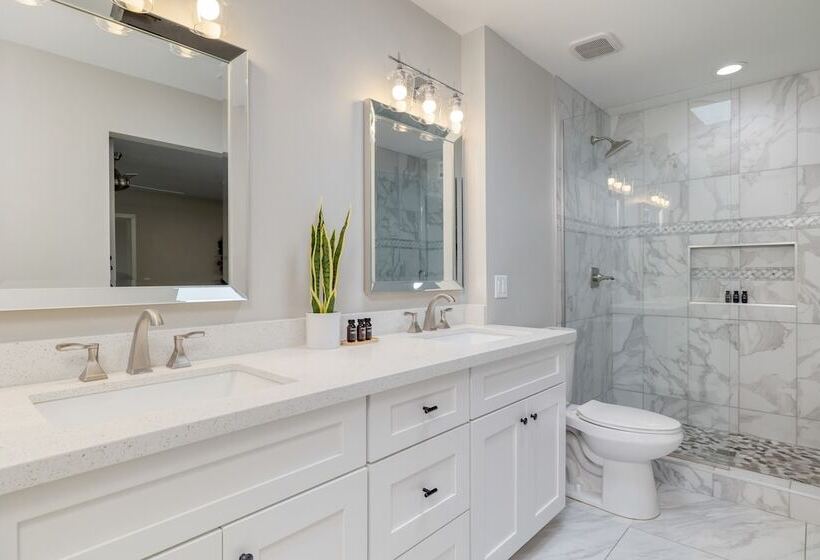 White Agate By Avantstay Pool + Playground