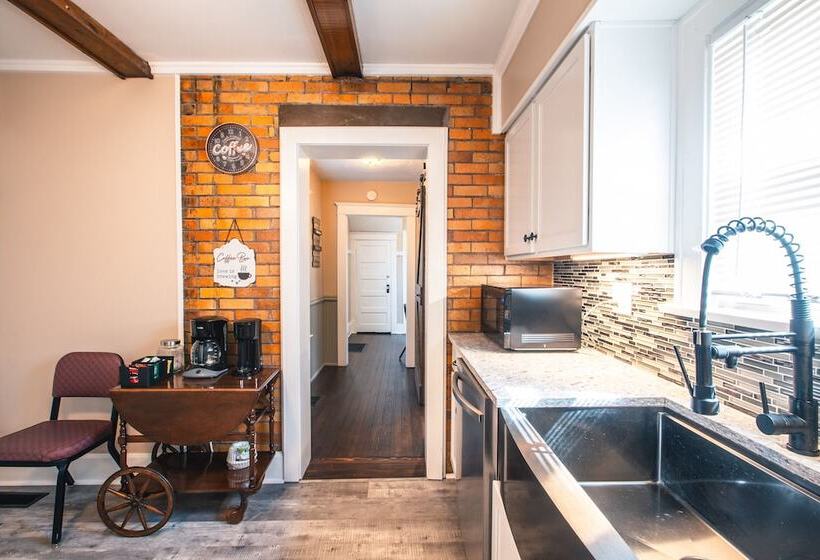 Wine Valley Bungalow