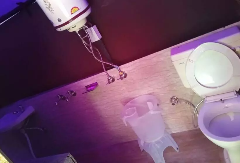 Aamiaismajoitus (B&B) Barot , Waterfall Camps And Domes, Himachal Pradesh