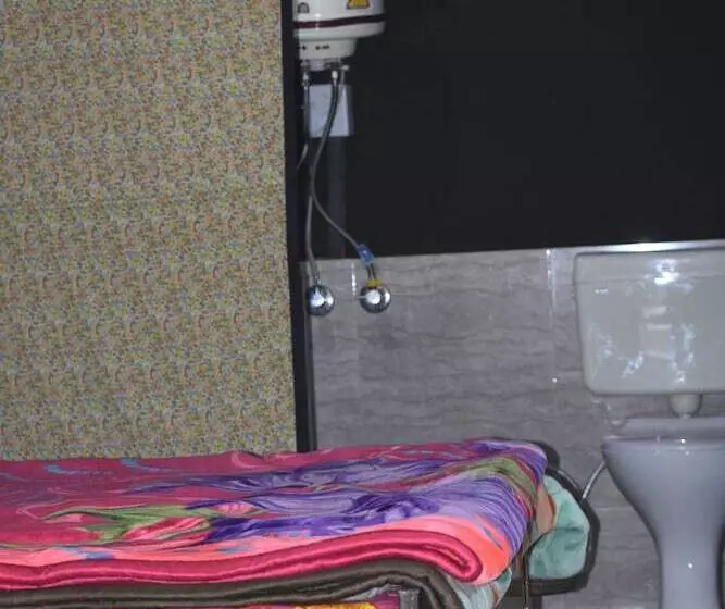 Aamiaismajoitus (B&B) Barot , Waterfall Camps And Domes, Himachal Pradesh