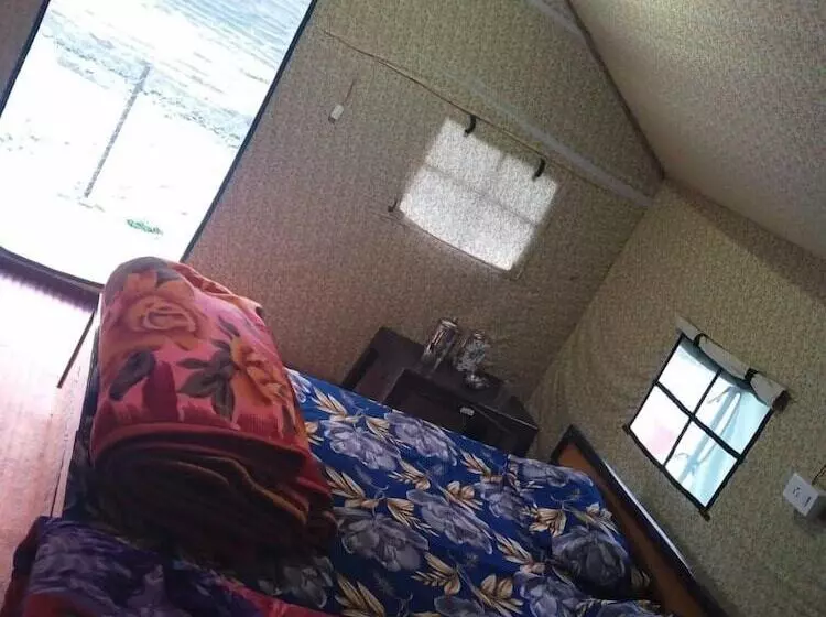 Aamiaismajoitus (B&B) Barot , Waterfall Camps And Domes, Himachal Pradesh