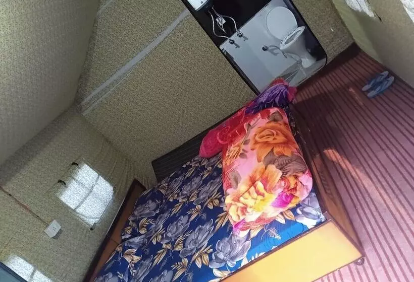 Aamiaismajoitus (B&B) Barot , Waterfall Camps And Domes, Himachal Pradesh