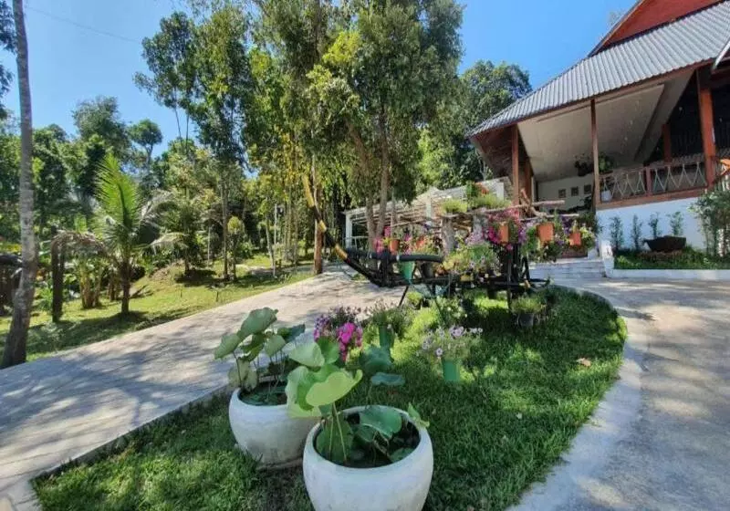Dg Royal Resort