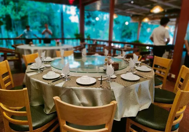 Dg Royal Resort