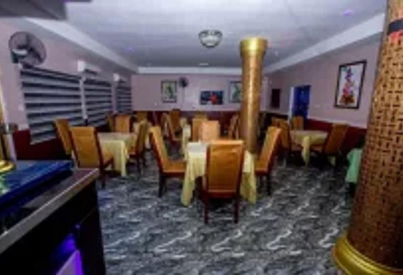 Doreen Grand Hotel & Suites