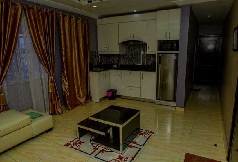 Doreen Grand Hotel & Suites