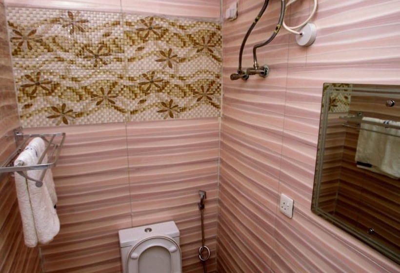 Doreen Grand Hotel & Suites