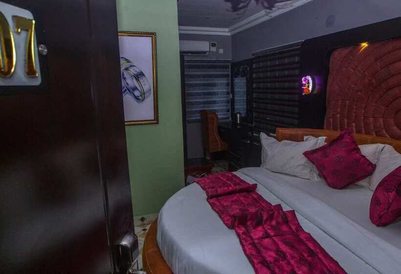 Doreen Grand Hotel & Suites