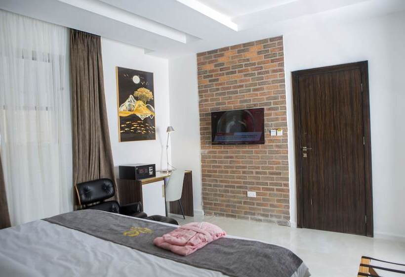 Garden Top Hotel Festac