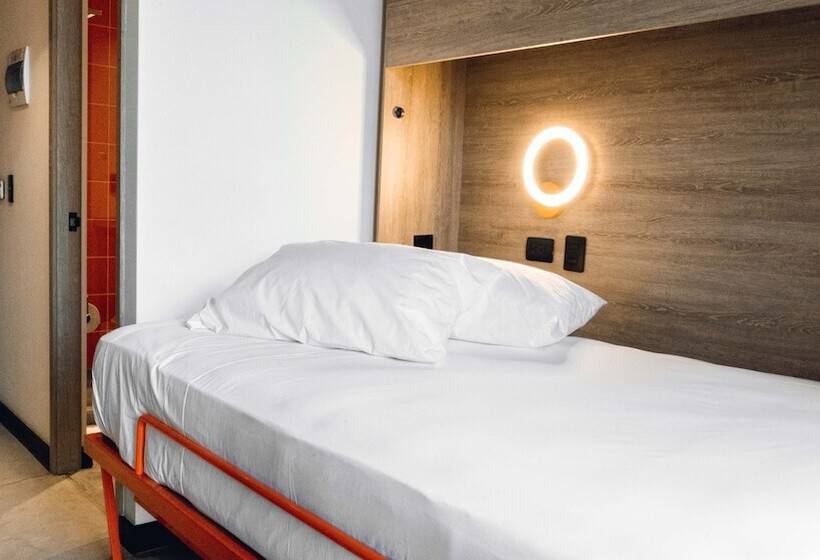 בית מלון כפרי Indie Universe Creative