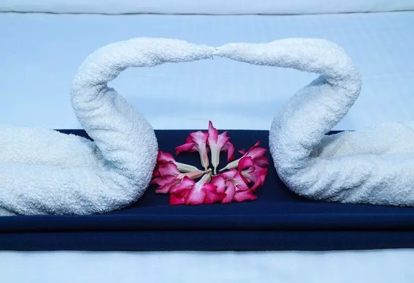 Hotelli Dolphin Beach Guest House