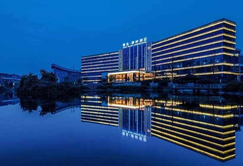 Hotelli Egret Island Lakeside