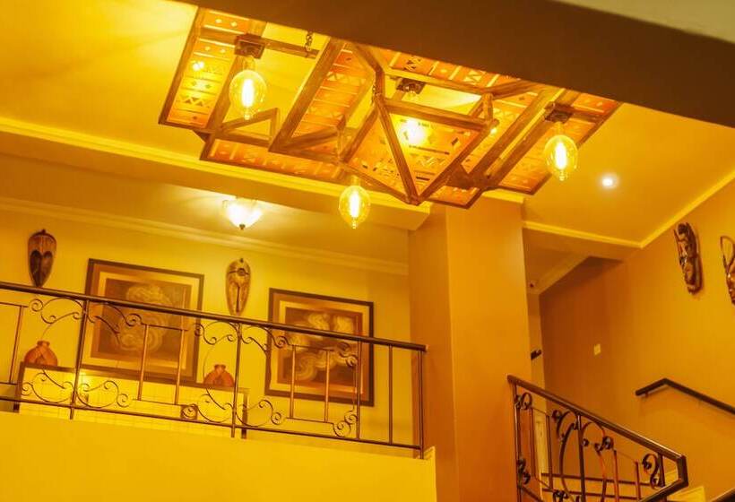 هتل Ezulwini Villa