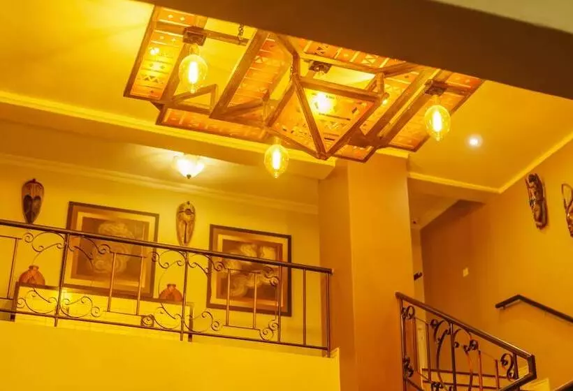 هتل Ezulwini Villa