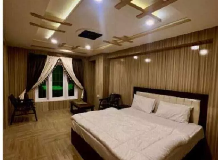 هتل 5star & Restaurant Skardu