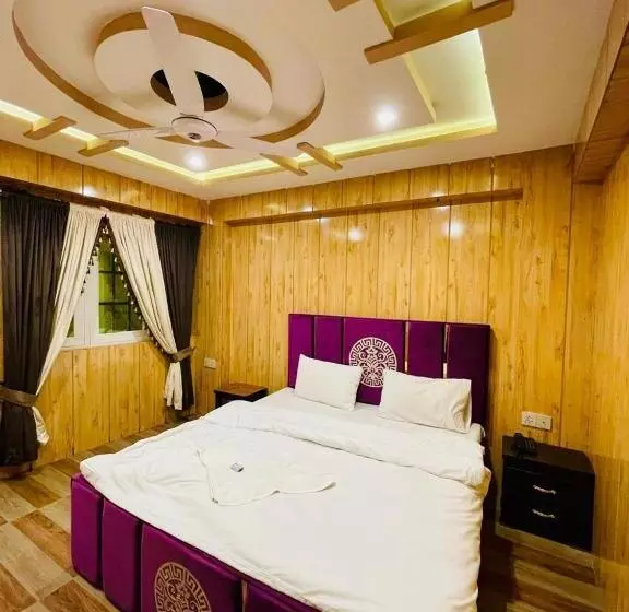 هتل 5star & Restaurant Skardu