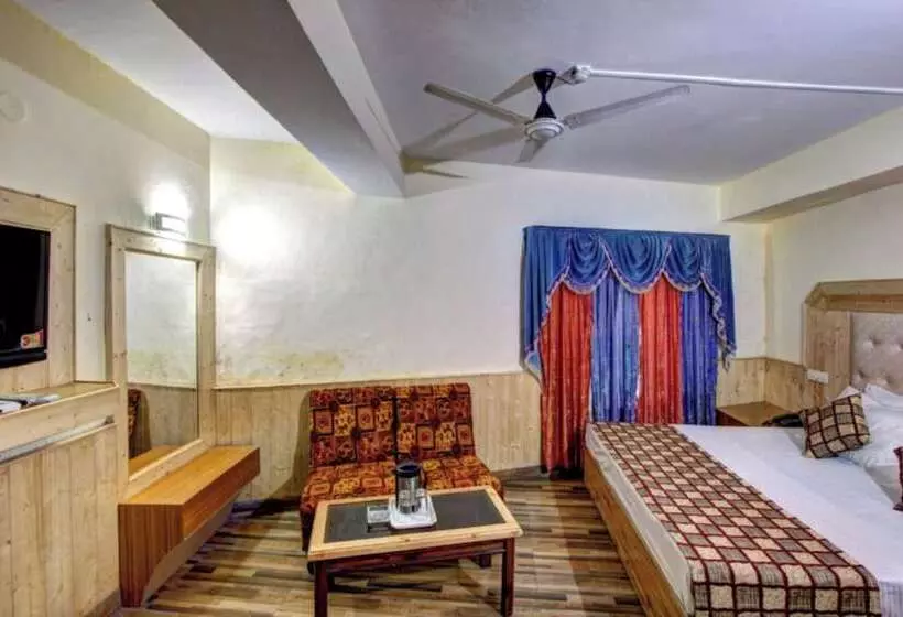 ホテル Goroomgo Highway Inn Manali