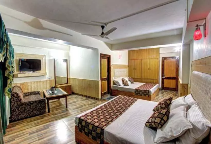 ホテル Goroomgo Highway Inn Manali