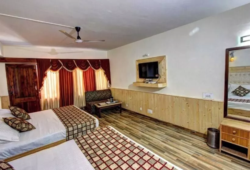 ホテル Goroomgo Highway Inn Manali